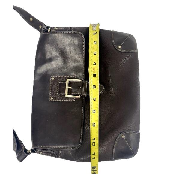 NWOT Liz Claiborne Brown Leather Crossbody plastic on zipper pulls - Picture 8 of 9